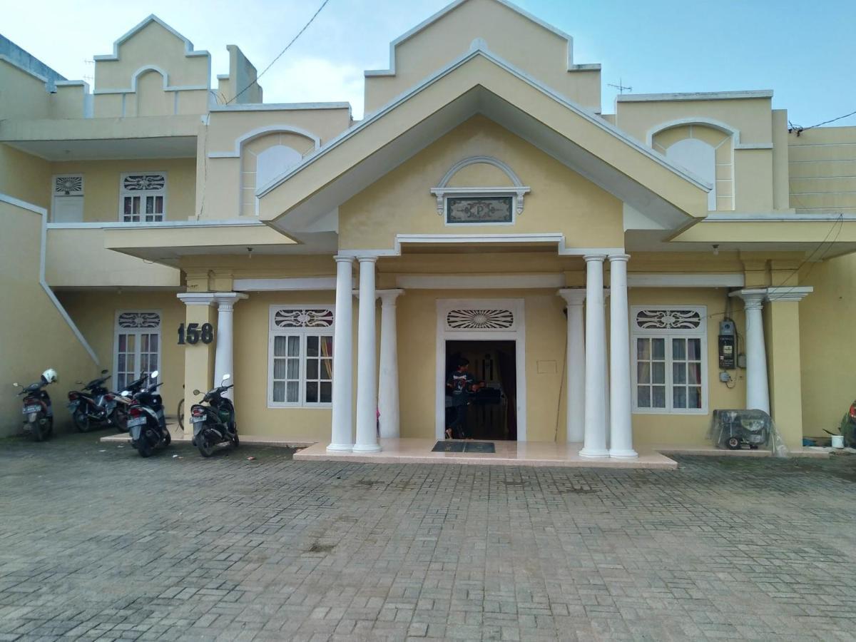 Hotel Pekalongan Syariah Mitra Reddoorz Dış mekan fotoğraf