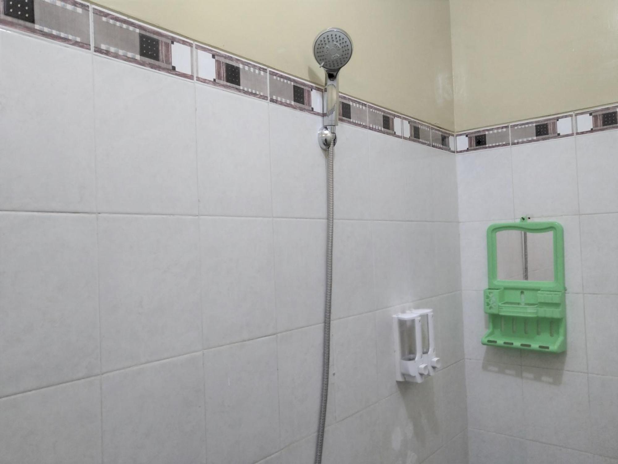 Hotel Pekalongan Syariah Mitra Reddoorz Oda fotoğraf
