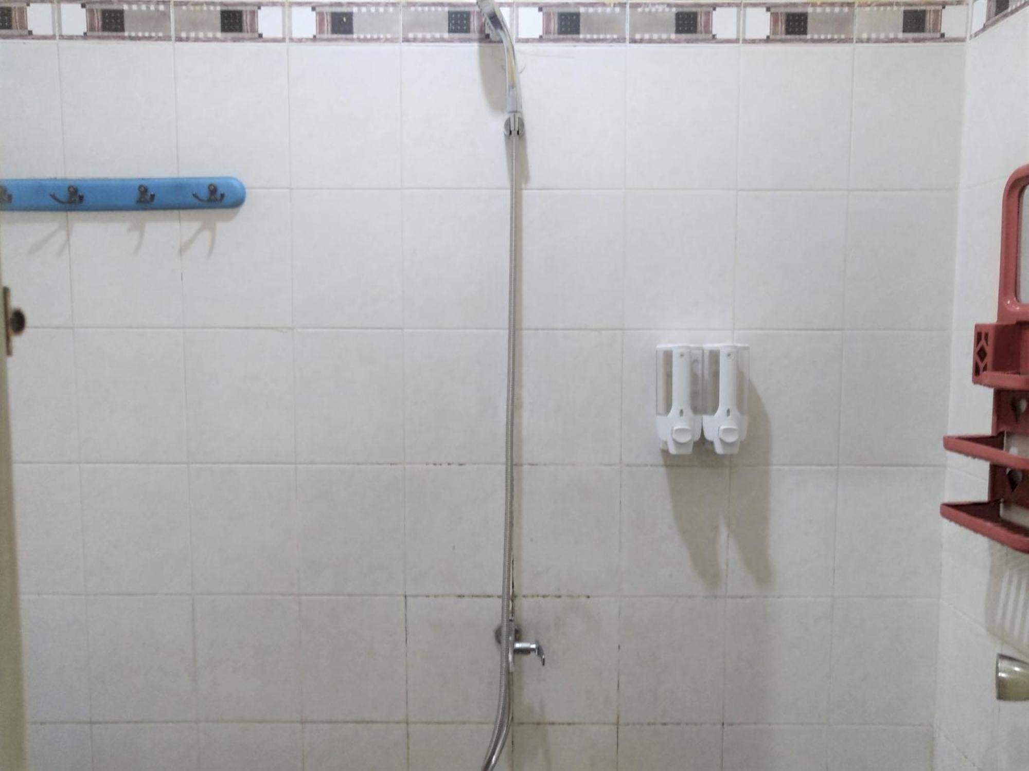 Hotel Pekalongan Syariah Mitra Reddoorz Oda fotoğraf