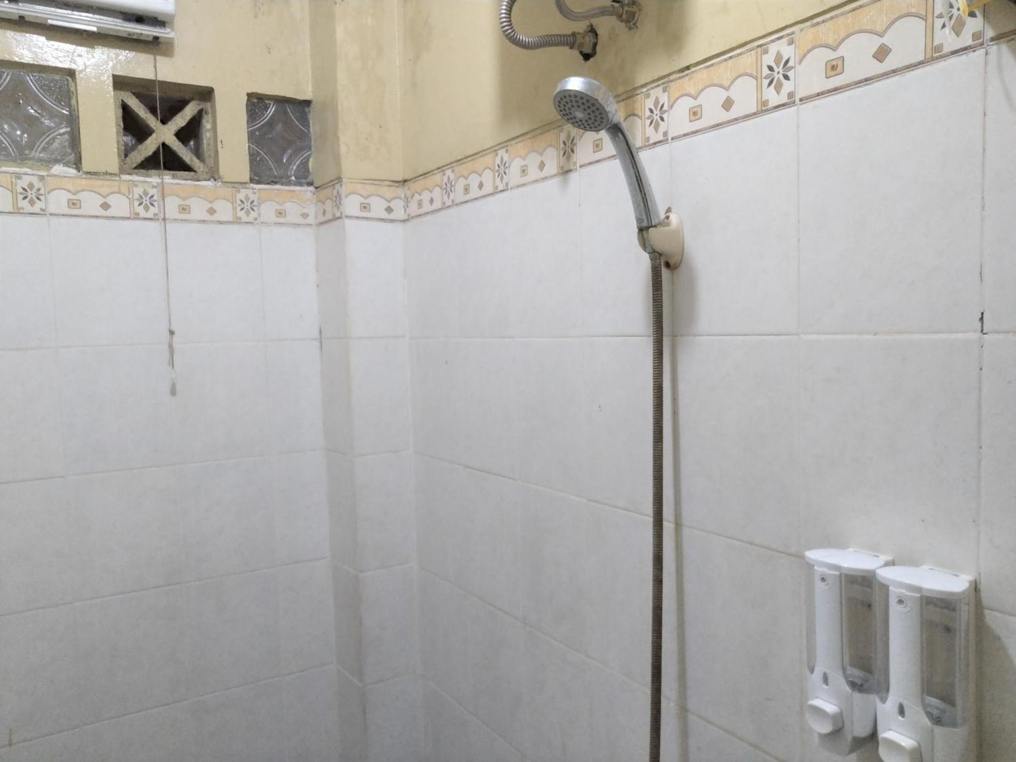 Hotel Pekalongan Syariah Mitra Reddoorz Oda fotoğraf